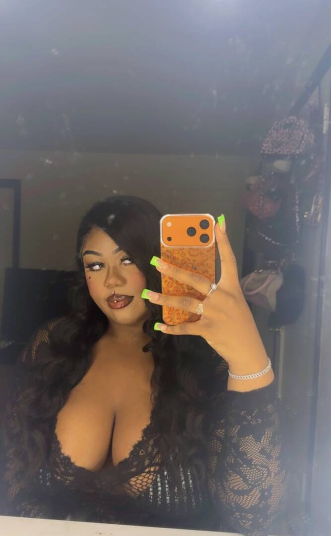 Stella - Independent Female Tacoma Escort