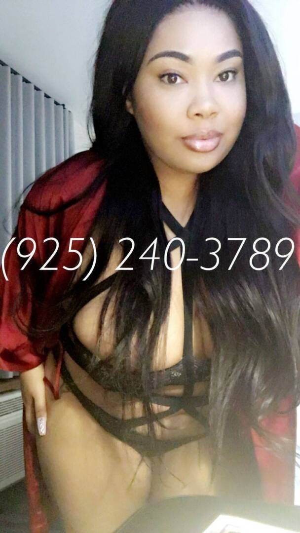 Christina - Independent Female Minneapolis Escort