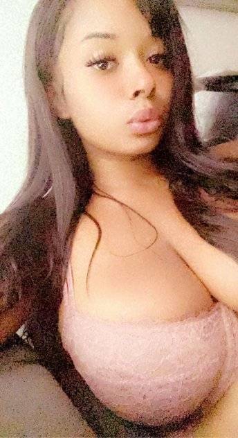 Everyything_Lici - Independent Female Portland Escort