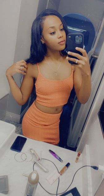 Sasha - Independent Female St. George Escort