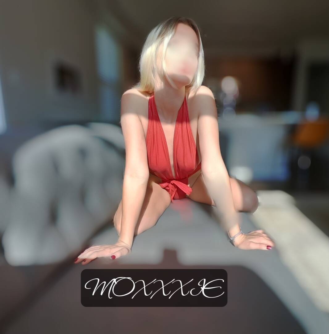 Moxxxie - Independent Female San Antonio Escort