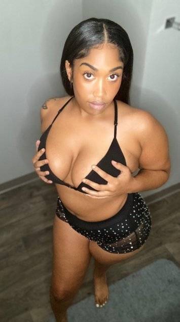MISS DIVINE XOXO - Independent Female Portland Escort