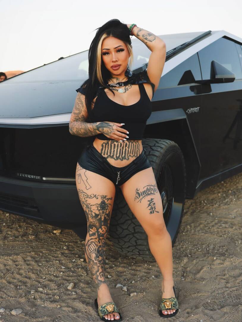 Amika - Independent Female Sacramento Escort