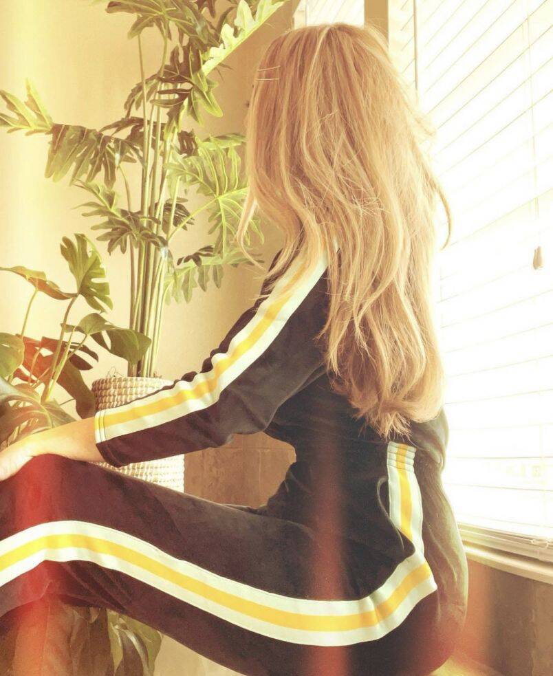 Charlie - Independent Female Anchorage Escort