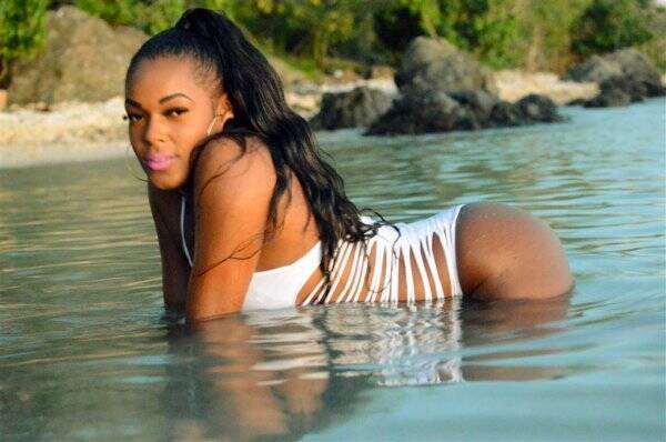 Ready to make a mess - Independent Female Riverside Escort