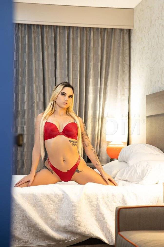 Katie - Independent Female Miami Escort