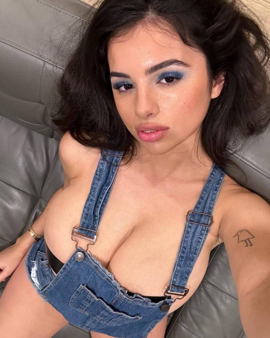 Aja - Independent Female New York Escort