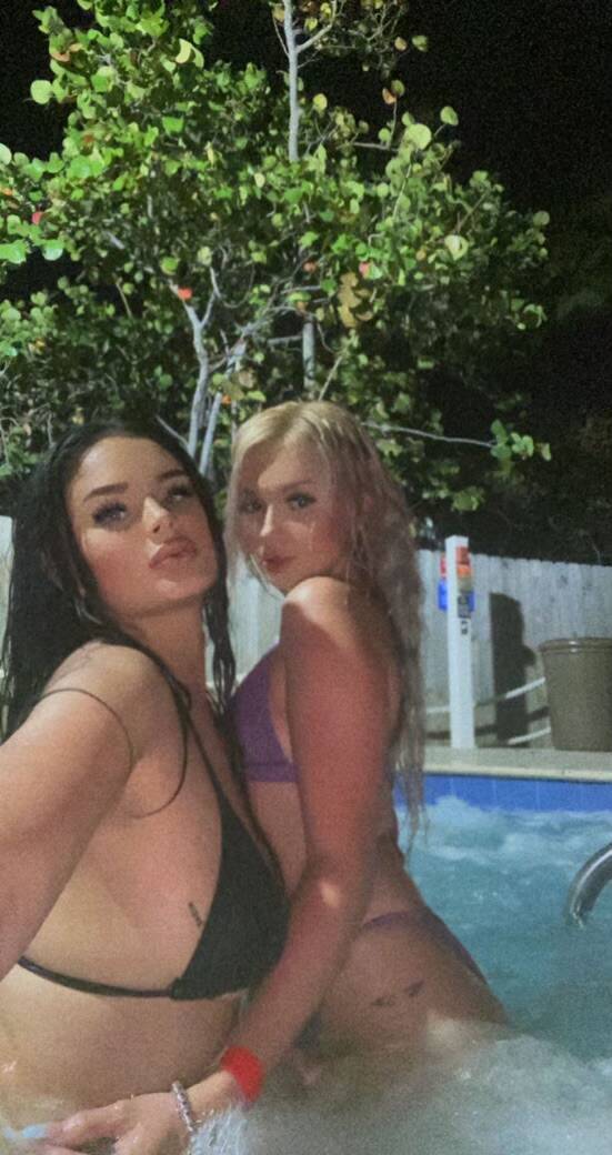 Jojo and Dakota - Independent Female Las Vegas Escort