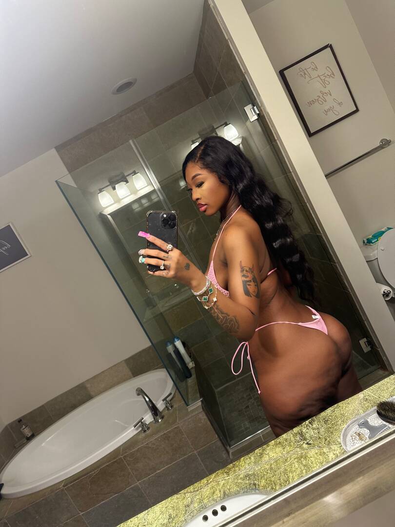 Phat - Independent Female Houston Escort