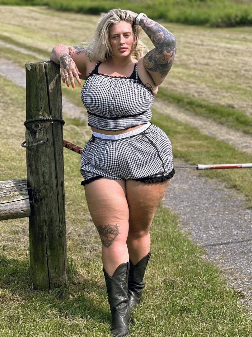 Tennie - Independent Female New Orleans Escort