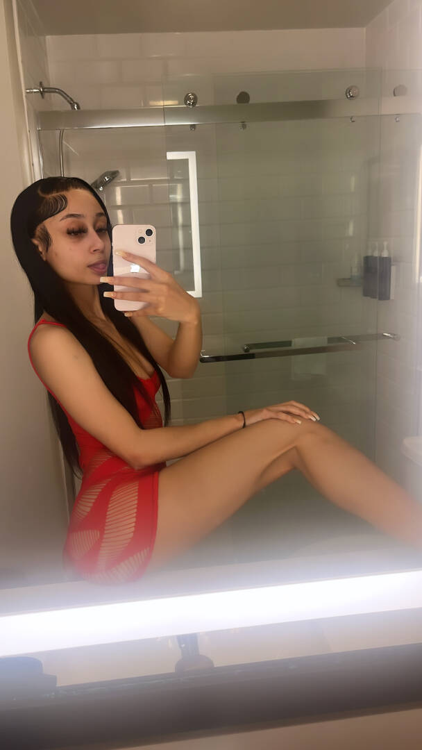 Lanni - Independent Female Seattle Escort