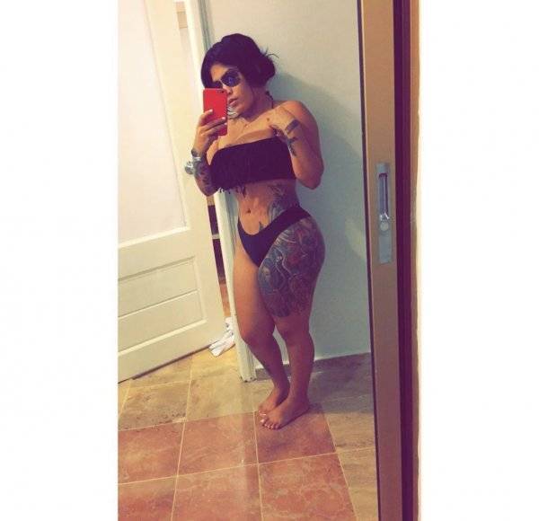 Leslie - Independent Female Chicago Escort