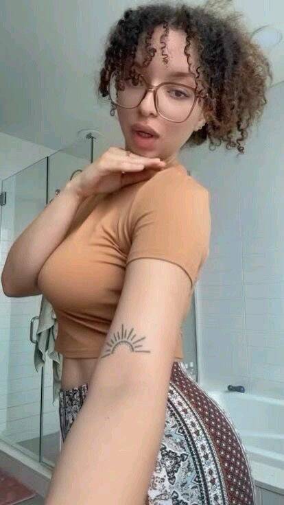 Angel - Independent Female Los Angeles Escort